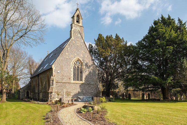 Jam Press JMP350819 1 Stunning £2.2 Million Church Conversion in Reading, Berkshire - A Unique Blend of History and Modernity