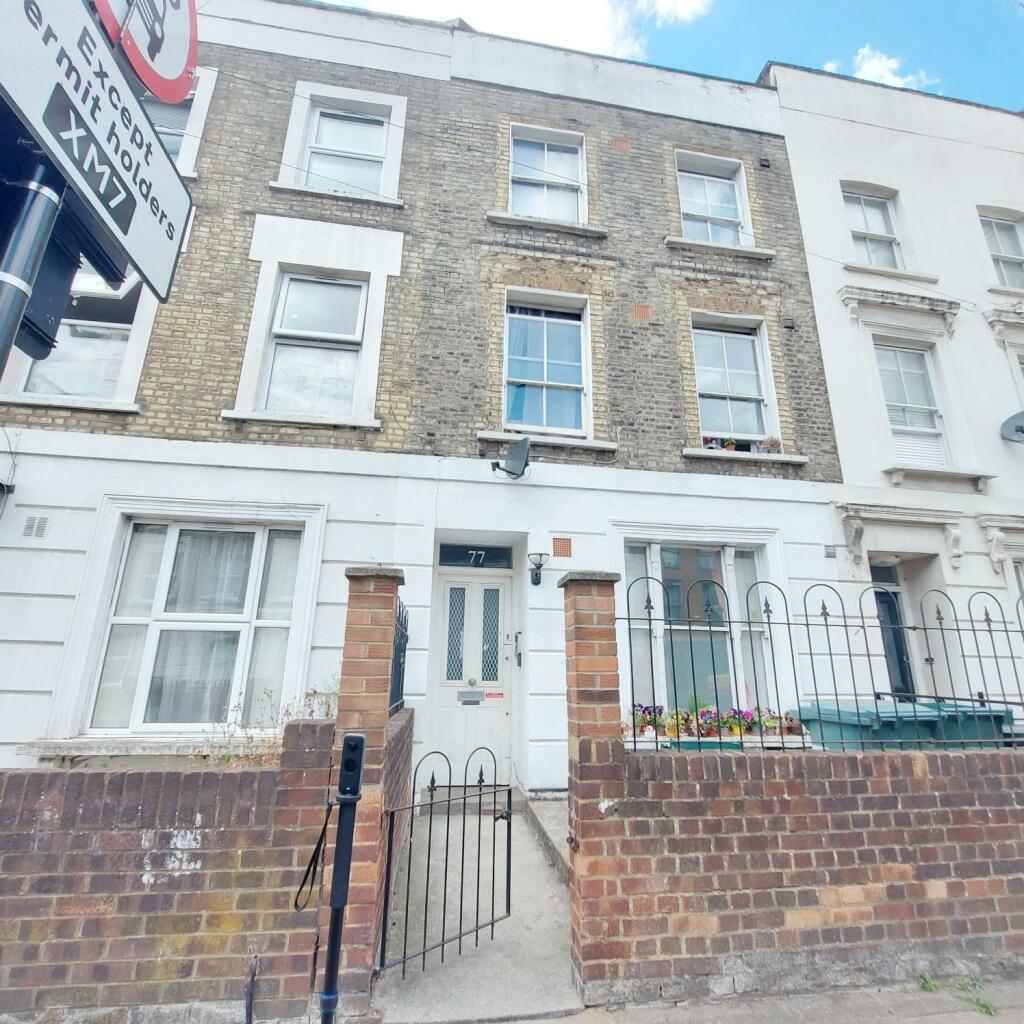 Jam Press JMP360428 1 Unconventional £1,250-a-Month Flat Next to Arsenal's Emirates Stadium Raises Eyebrows