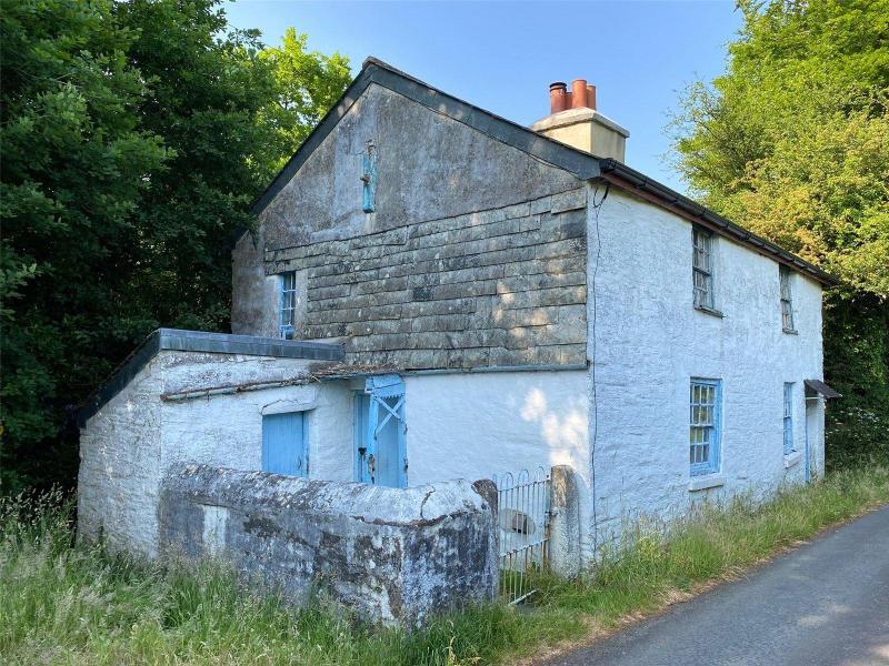 Jam Press JMP364068 1 Charming 18th-Century Grade II Listed Cottage Up for Grabs at £150,000 – Yet a Substantial Twist Awaits