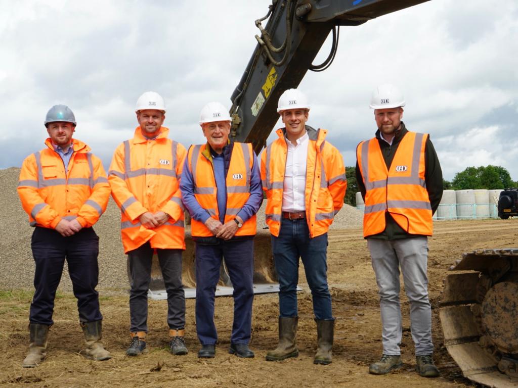 L R Applebridge Construction Kirk Thompson MD Sir John Hall Mark Antonopoulos Director and Dave Knowles Technical Manager RENOWNED PROPERTY TYCOON UNVEILS FIRST DEVELOPMENT BY CAMERON HALL HOMES