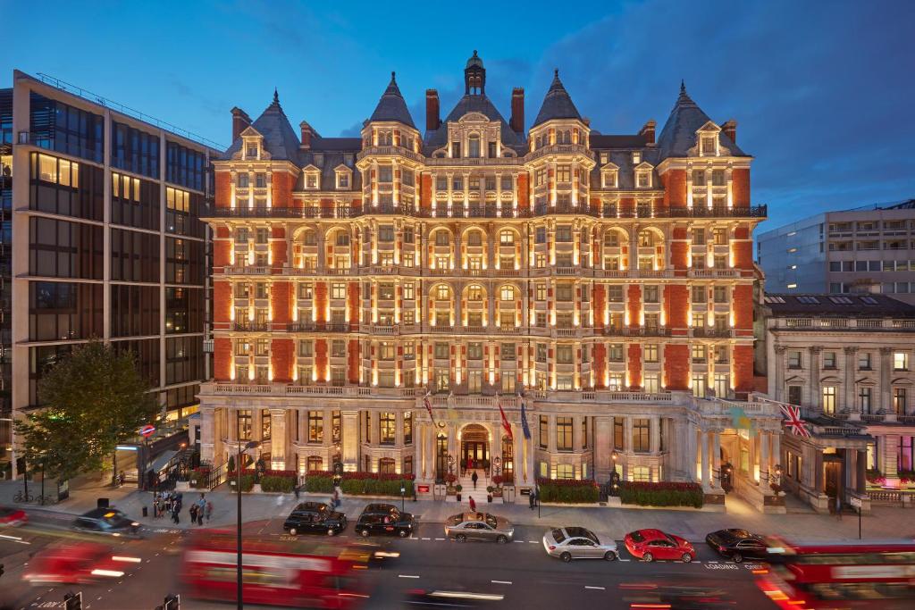 MO Hyde Park London external night Mandarin Oriental Hyde Park, London instals innovative solar tech to decarbonise heating 